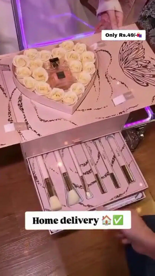 Luxury Rose-Themed Gift Set