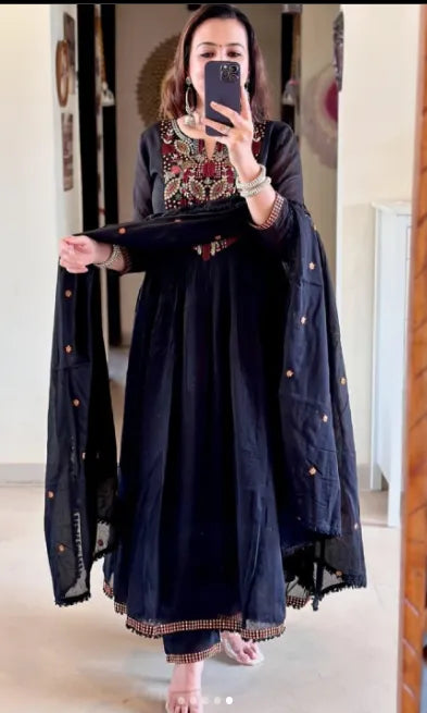 Bollywood style suit with pant and dupatta ❣️