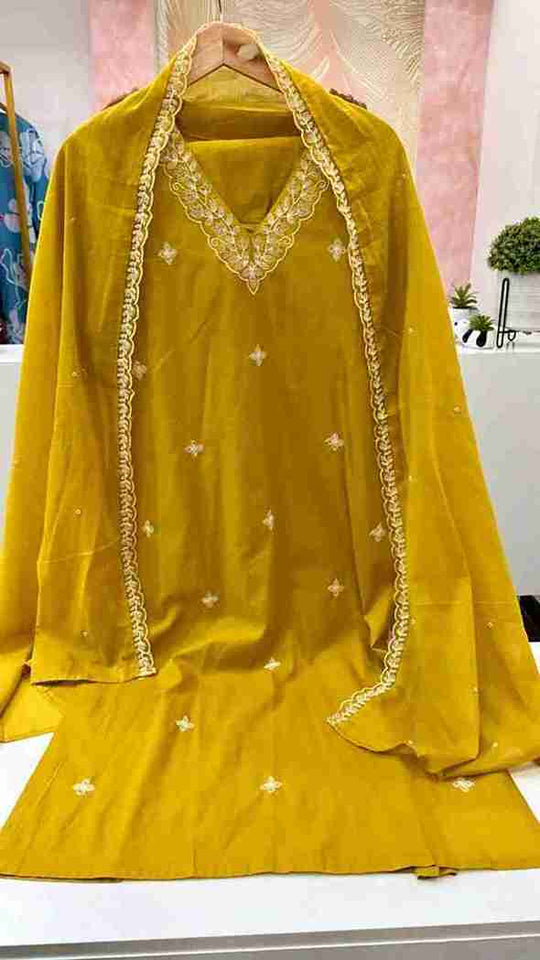 Pure cotton embroidered lace detailing suit set in yellow