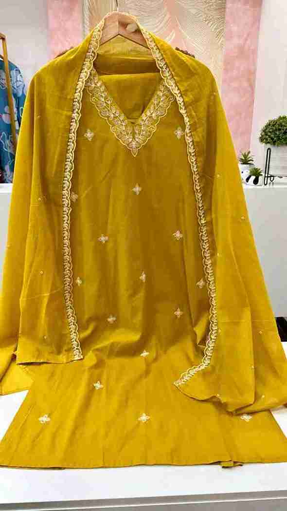 Pure cotton embroidered lace detailing suit set in yellow