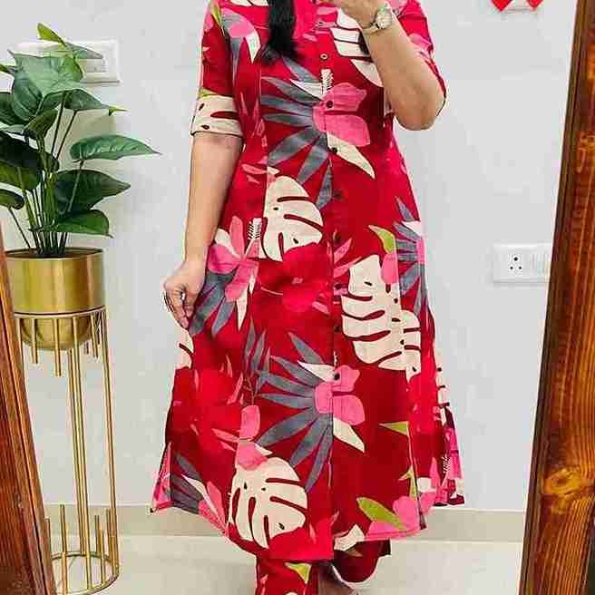 Flower Co-ord Set – Elegant & Trendy Two-Piece Outfit